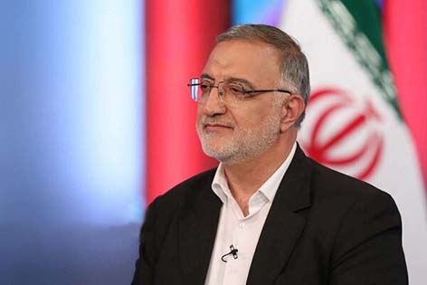 زاکانی: در ۱۰ روز نخست جنگ ۹۰۰۰ نقطه از کشور مورد هدف دشمن قرار گرفت