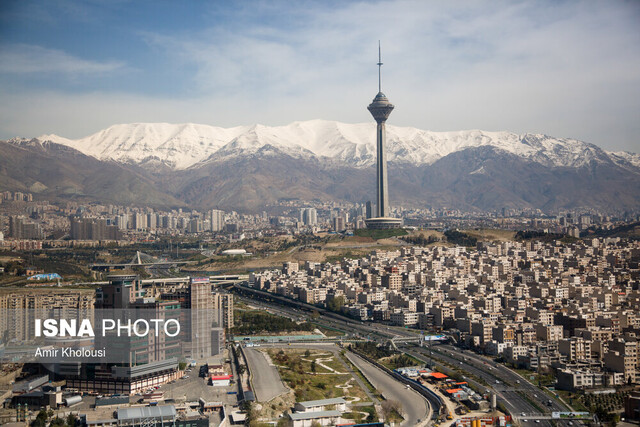 بانگ الله اکبر از فراز برج میلاد